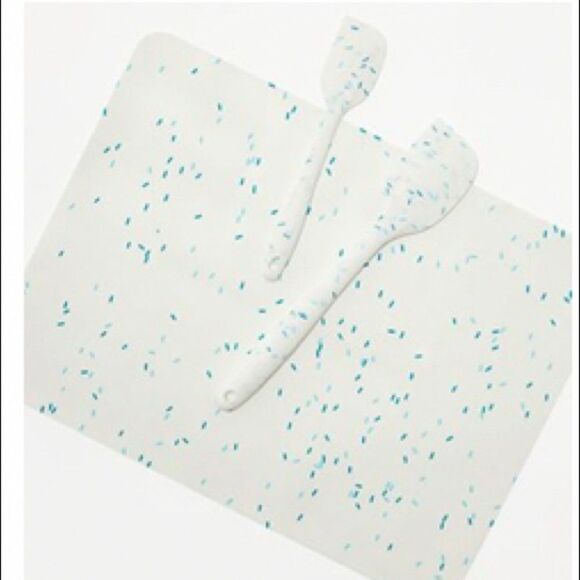 New! FABFITFUN FALL 2022 Chic & Tonic 3 Piece Baking Set - Picture 1 of 4